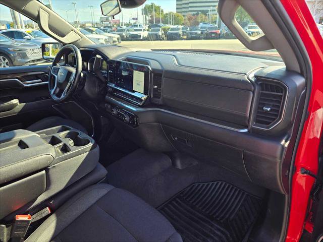 Used 2025 Chevrolet Silverado 1500 LT AWD/4WD image 9