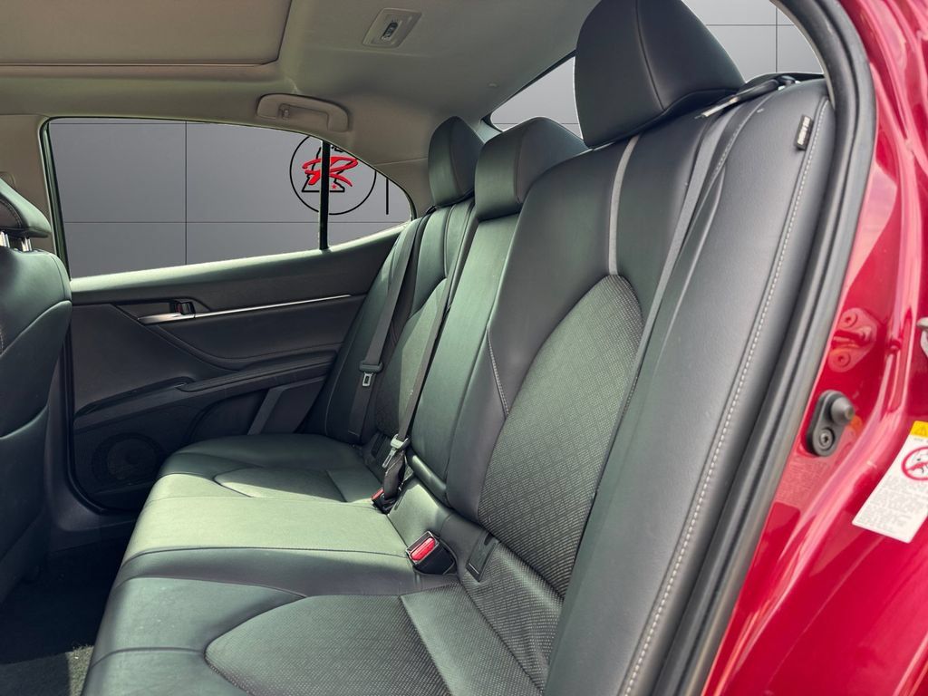 Certified 2018 Toyota Camry XSE FWD image 18