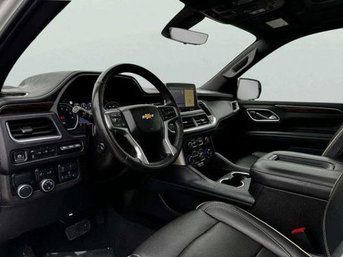 Used 2021 Chevrolet Suburban Premier w/ Premium Package RWD image 22