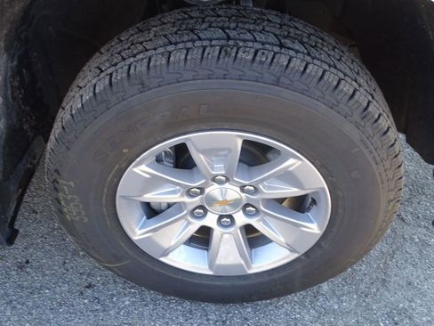 Used 2024 Chevrolet Silverado 1500 Custom w/ Turbomax Blackout Package image 14