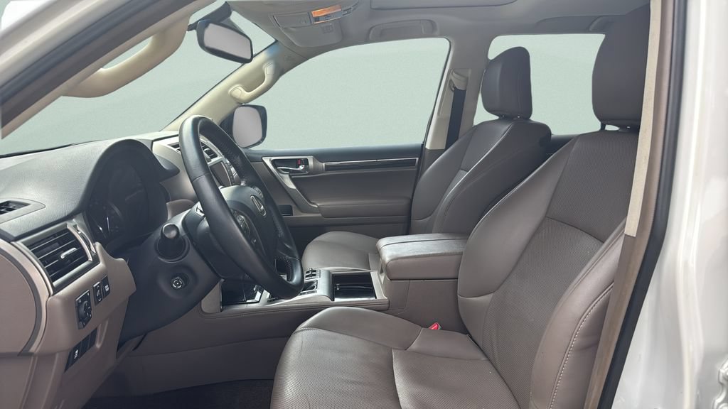 Used 2019 Lexus GX 460 w/ Navigation Package AWD/4WD image 10