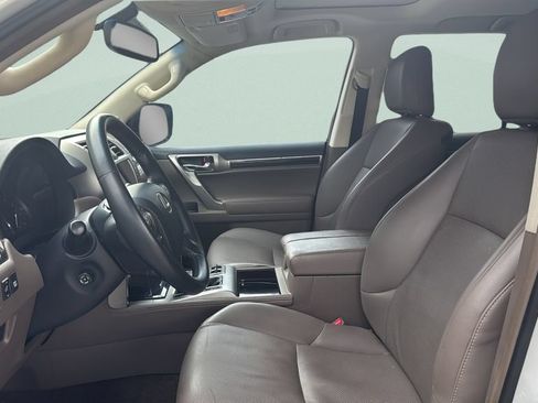 Used 2019 Lexus GX 460 w/ Navigation Package AWD/4WD image 10