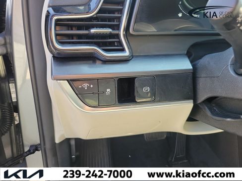 Certified 2024 Kia Sportage EX FWD image 22