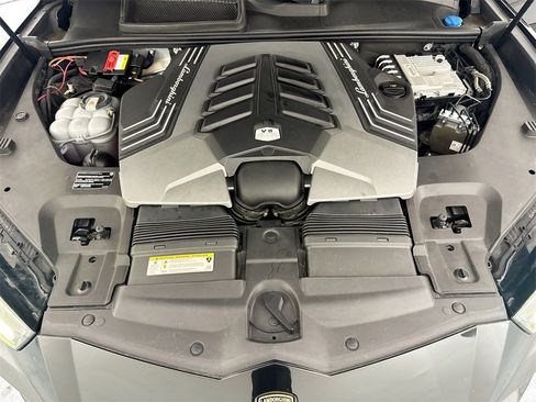 Used 2020 Lamborghini Urus image 32
