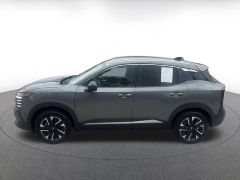 Used 2026 Nissan Kicks SV w/ Cold Weather Package AWD/4WD image 9