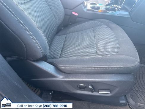 Used 2017 Ford Explorer XLT w/ Equipment Group 201A image 21