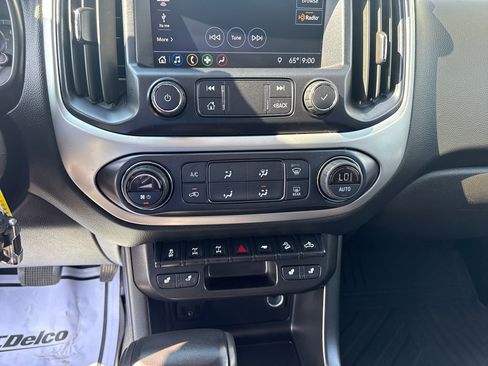 Used 2021 Chevrolet Colorado ZR2 w/ ZR2 Midnight Special Edition AWD/4WD image 19