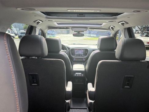 Used 2023 GMC Acadia AT4 w/ Technology Package AWD/4WD image 22