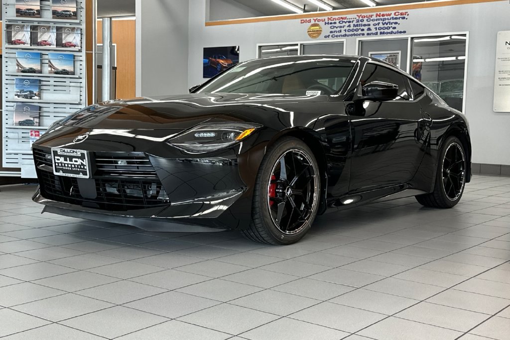 New 2027 Nissan Z Performance RWD image 4