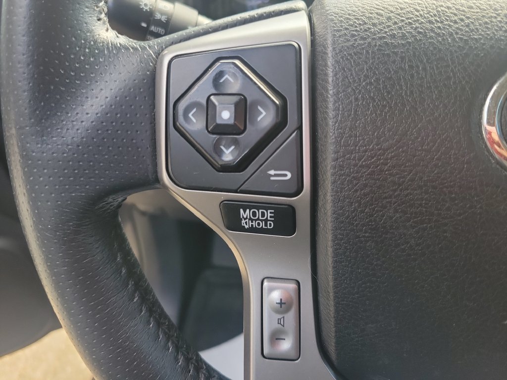 Used 2015 Toyota 4Runner Limited AWD/4WD image 19