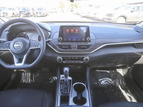 Used 2023 Nissan Altima 2.5 SV image 11