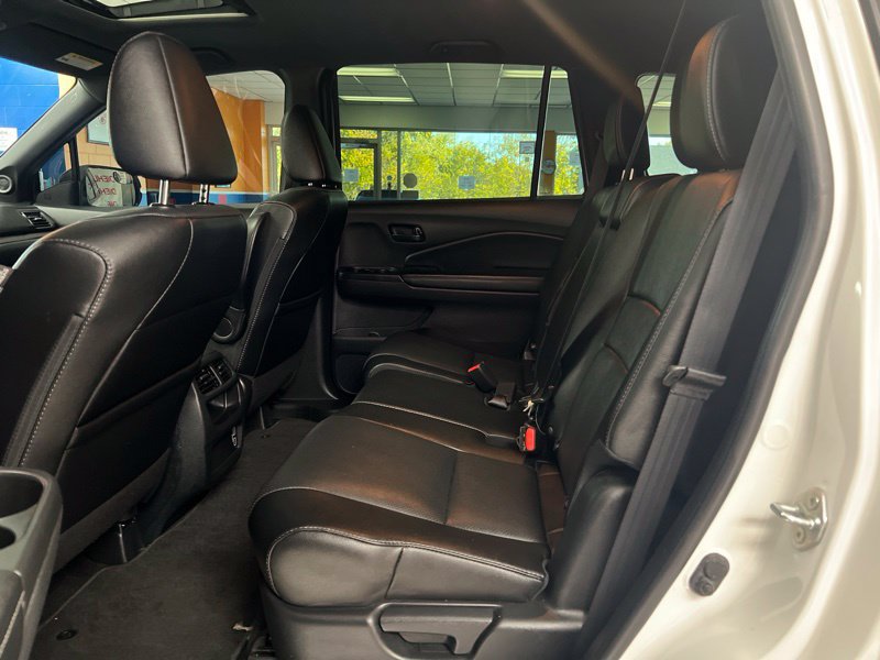 Used 2022 Honda Passport EX-L image 16