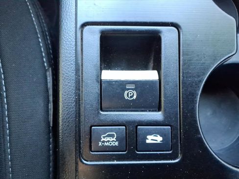Used 2017 Subaru Outback 2.5i Premium image 24