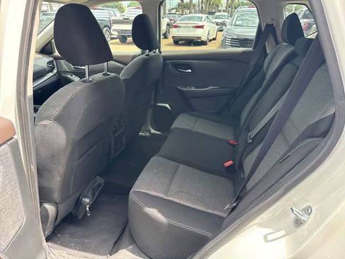 Used 2022 Nissan Rogue SV FWD image 15