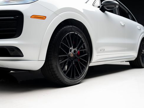 Used 2021 Porsche Cayenne GTS AWD/4WD image 79
