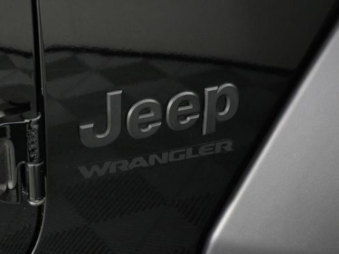 Used 2022 Jeep Wrangler Sport AWD/4WD image 19