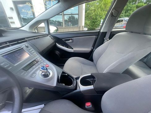 Used 2014 Toyota Prius Two FWD image 16