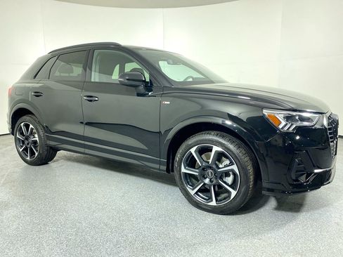 Certified 2025 Audi Q3 2.0T Premium Plus w/ Premium Plus Package image 3