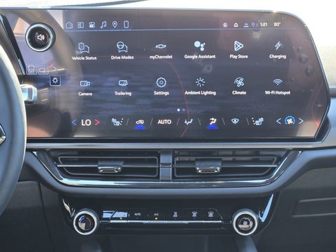 New 2026 Chevrolet Equinox EV RS image 9