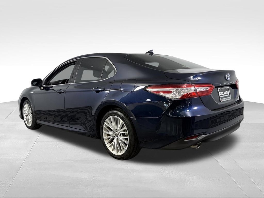 Used 2020 Toyota Camry XLE w/ Carpet Mat Package FWD image 9