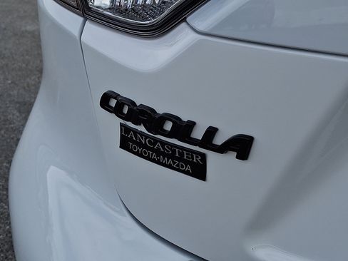Certified 2025 Toyota Corolla LE image 29