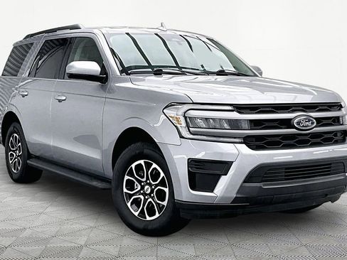 Certified 2024 Ford Expedition XLT AWD/4WD image 12