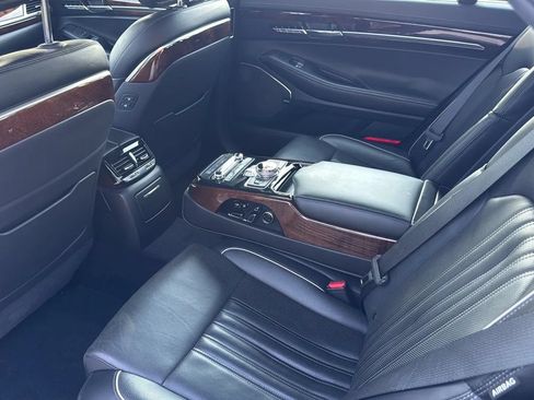 Used 2017 Genesis G90 5.0 Ultimate RWD image 13