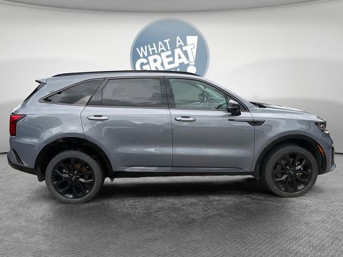 Certified 2022 Kia Sorento SX AWD/4WD image 2