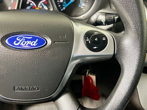 Used 2014 Ford Focus SE w/ SE Winter Package image 19