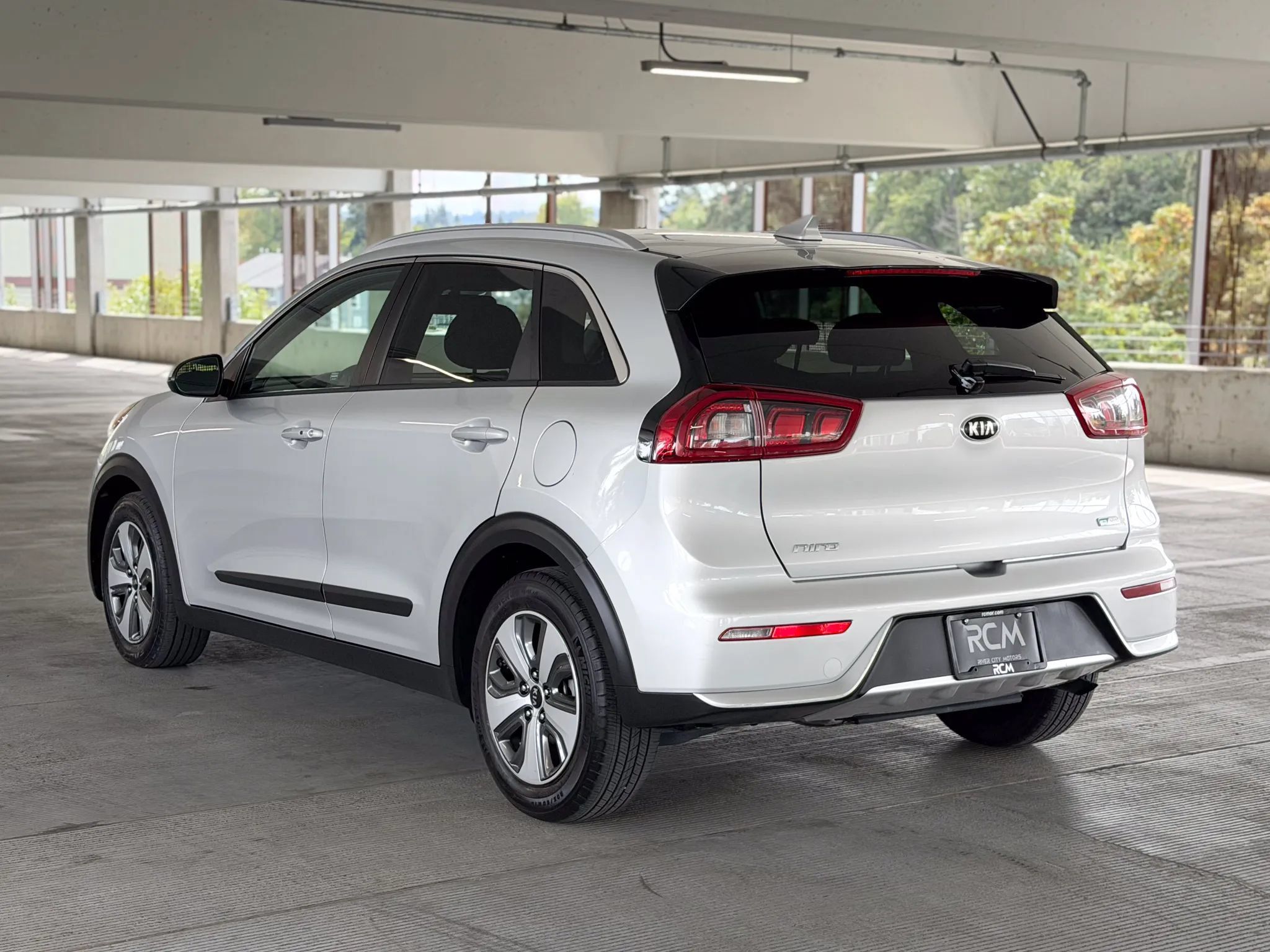 Used 2018 Kia Niro LX FWD image 7