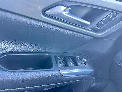 Certified 2025 Chevrolet Traverse LT image 27