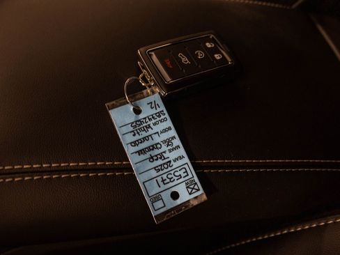 New 2025 Jeep Grand Cherokee L Altitude image 39