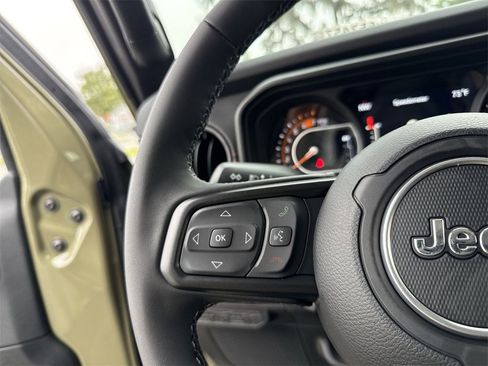 New 2025 Jeep Wrangler Unlimited Rubicon w/ Steel Bumper Group image 14