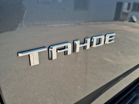Used 2022 Chevrolet Tahoe LT w/ Luxury Package AWD/4WD image 2