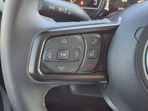 Used 2025 Jeep Gladiator Sport AWD/4WD image 21