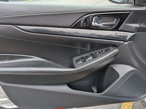 Used 2022 Nissan Maxima Platinum w/ Sport Mat Group FWD image 9