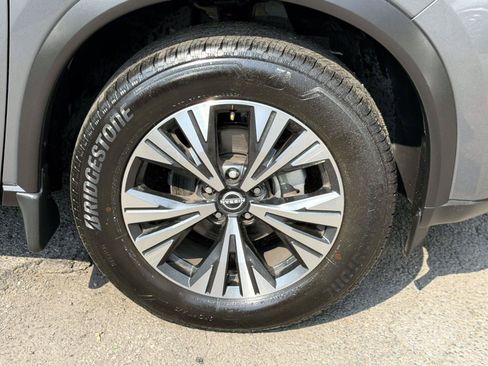 Used 2023 Nissan Rogue SV AWD/4WD image 7