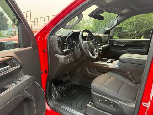 Used 2024 Chevrolet Silverado 3500 LT w/ Convenience Package AWD/4WD image 10