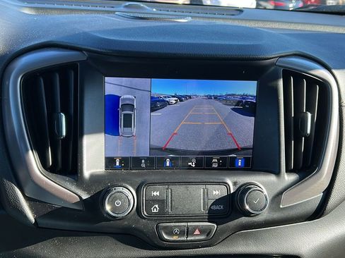 Used 2022 GMC Terrain AT4 w/ Infotainment Package II image 18