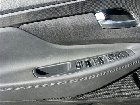 Used 2021 Hyundai Santa Fe SEL image 16