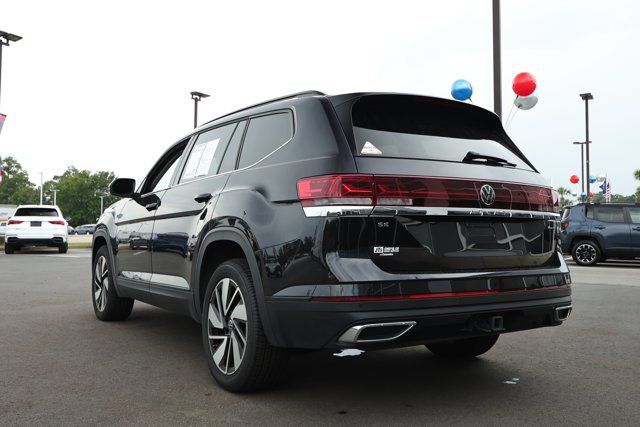 Used 2024 Volkswagen Atlas SE AWD/4WD image 8