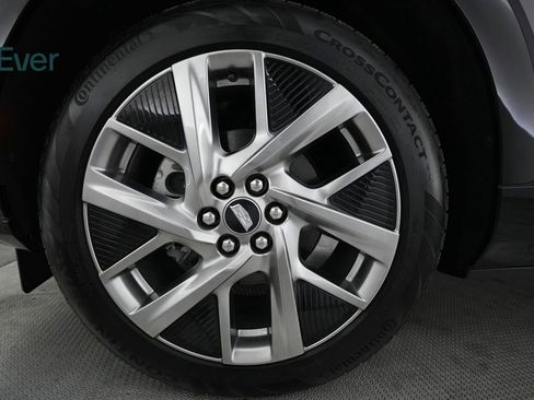 Used 2025 Cadillac Optiq Luxury 1 AWD/4WD image 9