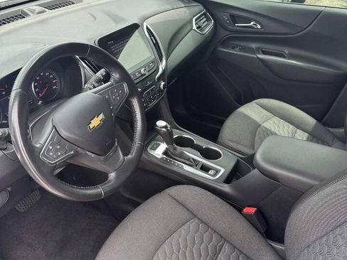 Used 2019 Chevrolet Equinox LT w/ Sun & Navigation Package FWD image 6