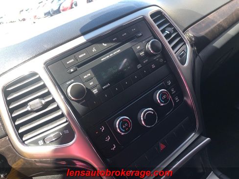 Used 2012 Jeep Grand Cherokee Laredo image 15