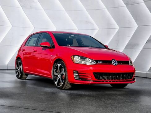 Used 2015 Volkswagen GTI S image 3