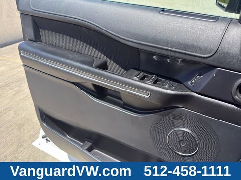 Used 2020 Ford Expedition XLT RWD image 24