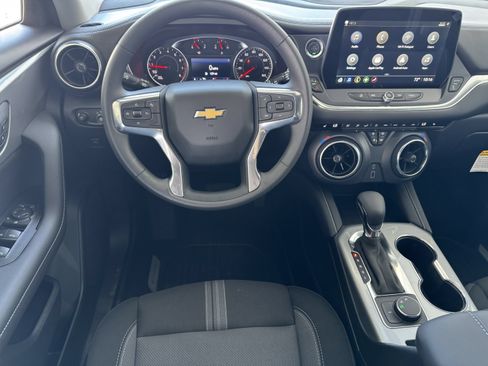 New 2025 Chevrolet Blazer LT w/ Midnight/Sport Edition FWD image 17