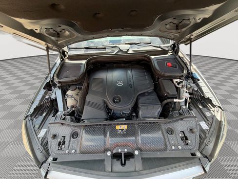 Used 2020 Mercedes-Benz GLE 450 4MATIC w/ Premium Package image 18