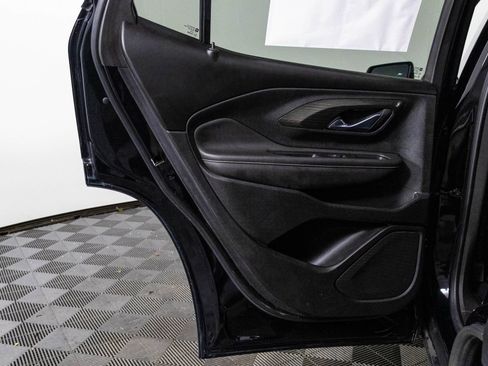 Used 2022 GMC Terrain SLT image 35