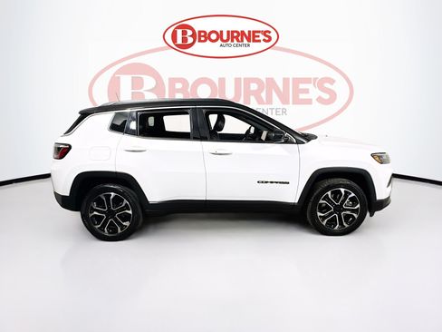 Used 2024 Jeep Compass Limited AWD/4WD image 10